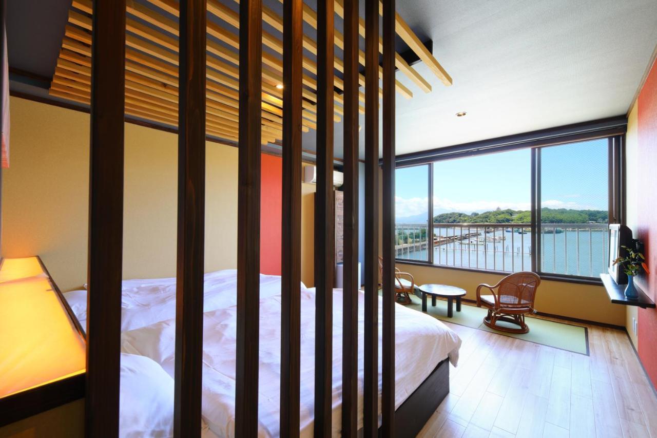 Hotel Tsuru No Oyado Tsurusou à Tara Extérieur photo